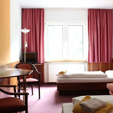 LandHotel Altlandsberg エクステリア 写真